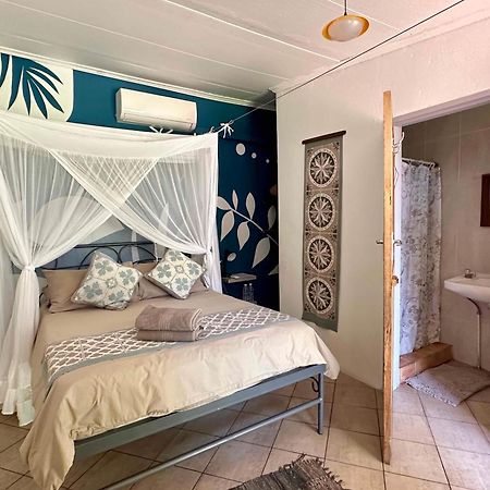 Fawlty Towers Accommodation & Activities Livingstone Exterior foto