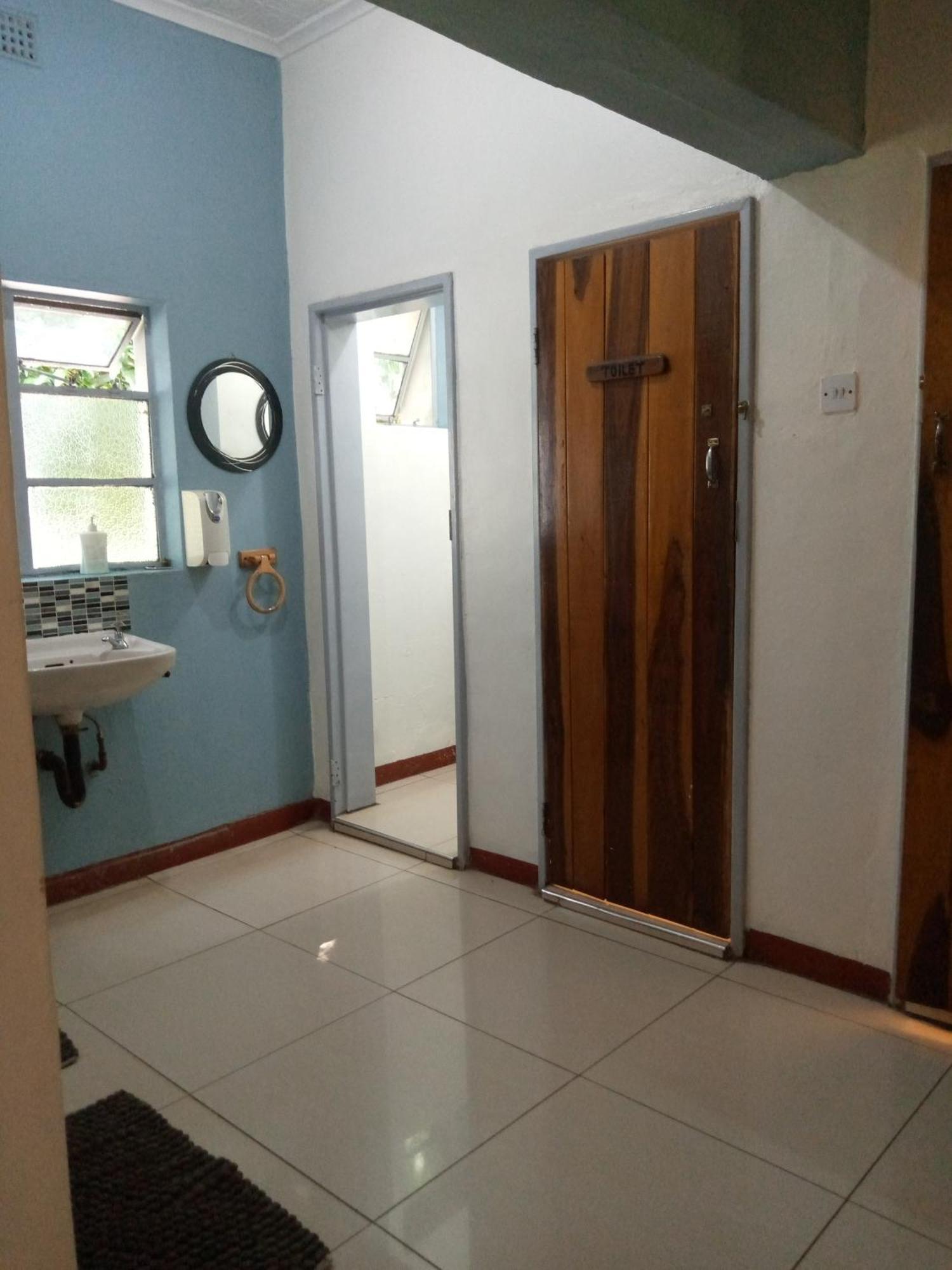 Fawlty Towers Accommodation & Activities Livingstone Exterior foto