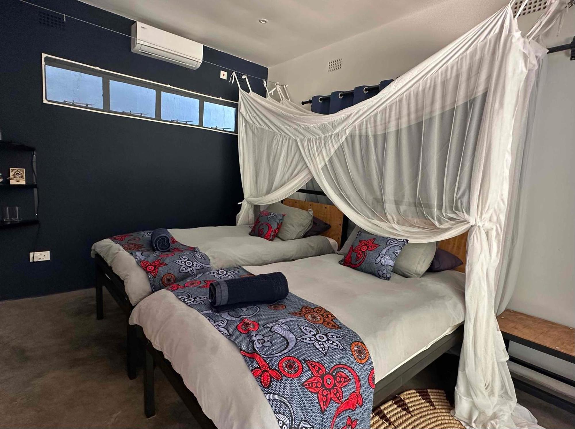 Fawlty Towers Accommodation & Activities Livingstone Exterior foto
