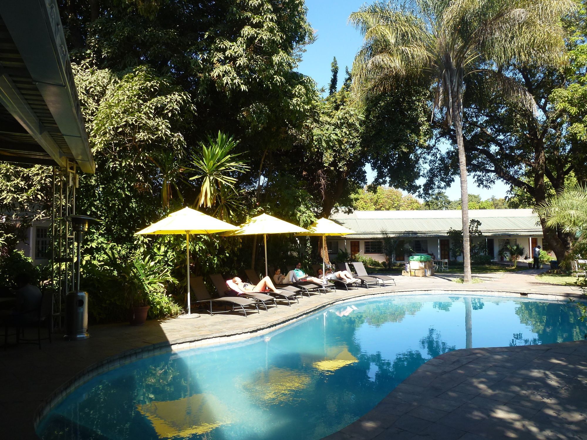 Fawlty Towers Accommodation & Activities Livingstone Exterior foto