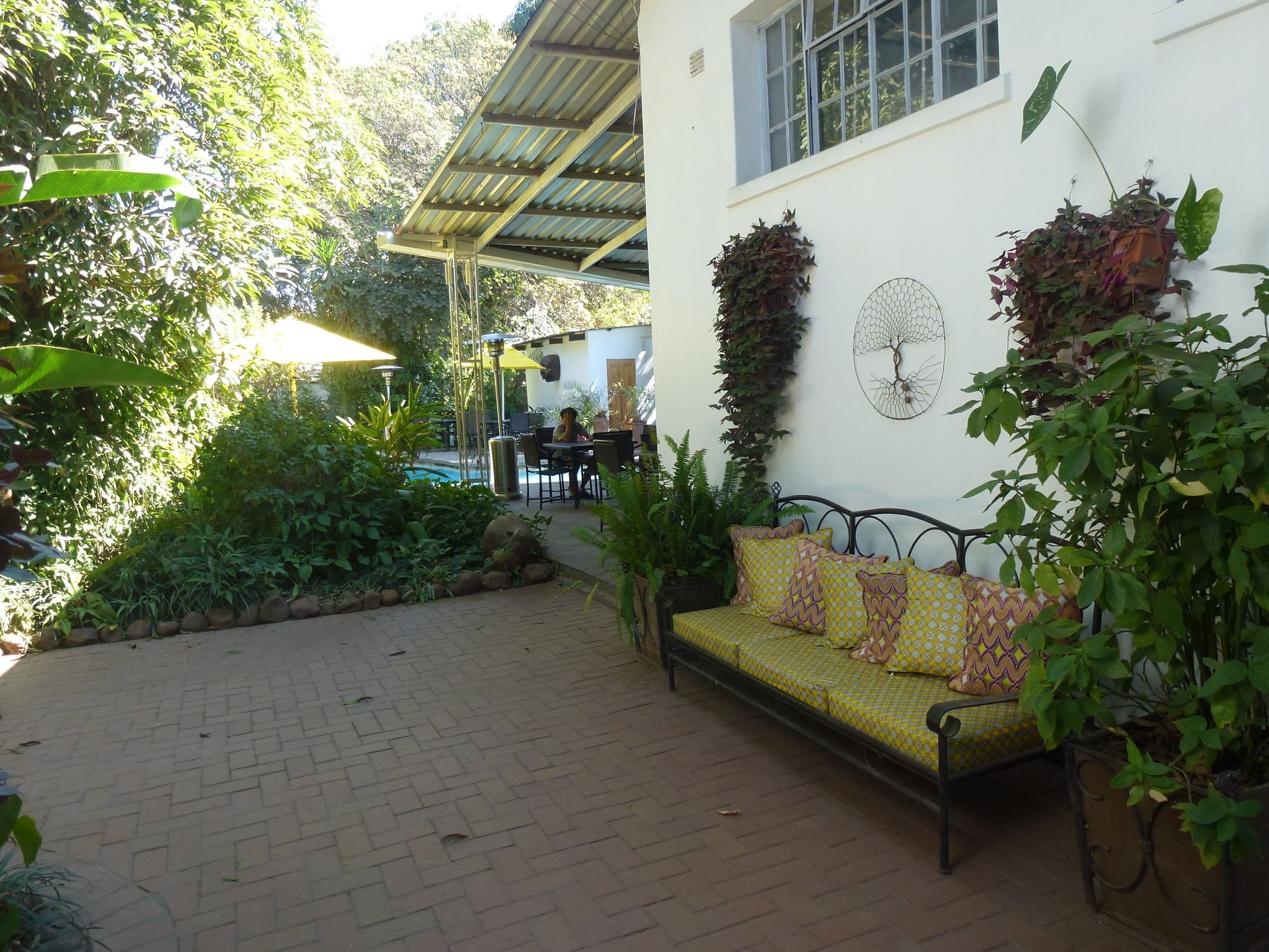 Fawlty Towers Accommodation & Activities Livingstone Exterior foto